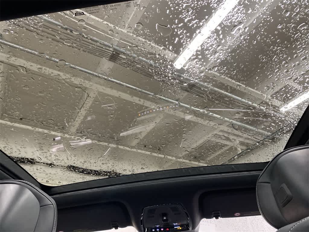 Thumbnail: 2025 Cadillac Lyriq - 20