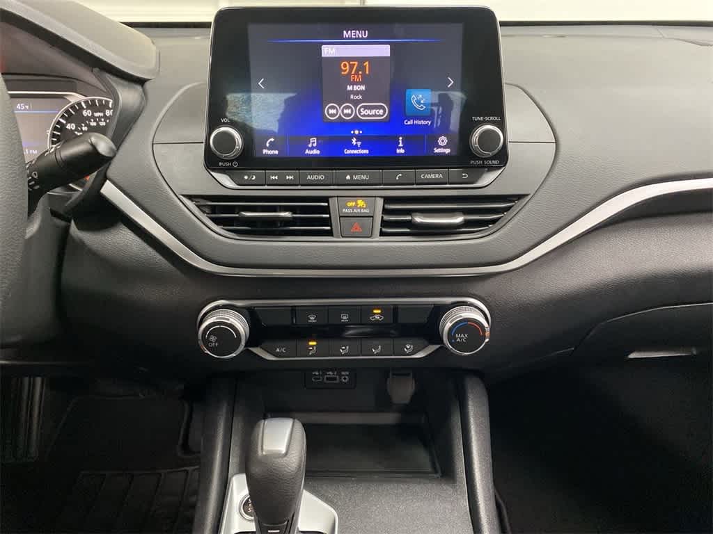2022 Nissan Altima SV 26