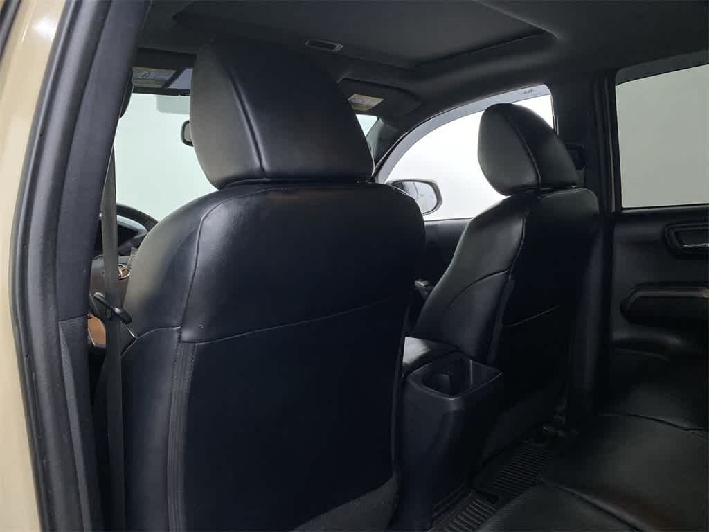 Thumbnail: 2020 Toyota Tacoma - 15