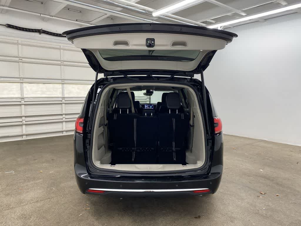 Thumbnail: 2024 Chrysler Pacifica - 29