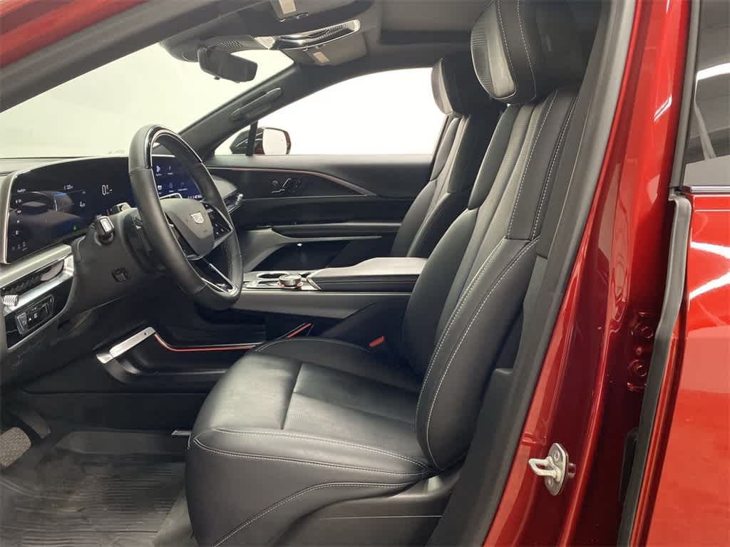 Thumbnail: 2025 Cadillac Lyriq - 14