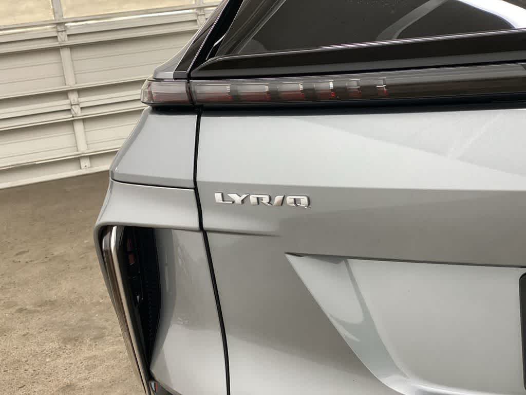 Thumbnail: 2024 Cadillac Lyriq - 10