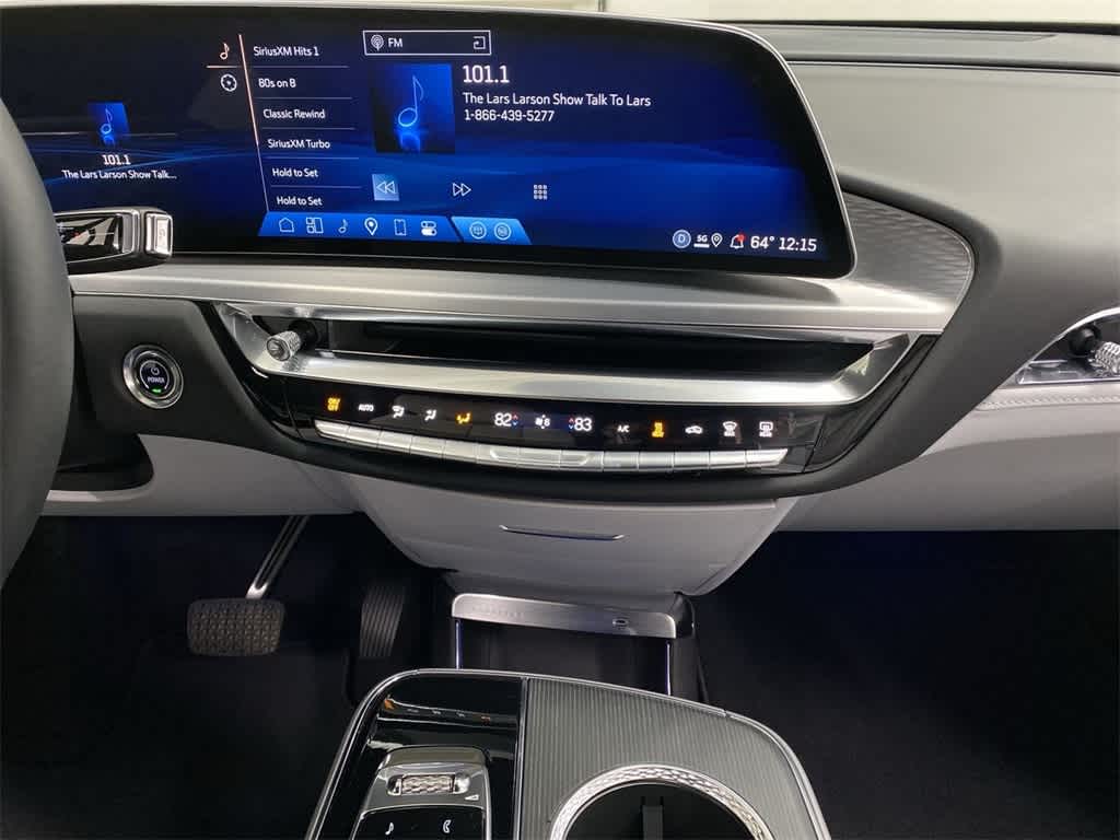 Thumbnail: 2024 Cadillac Lyriq - 25