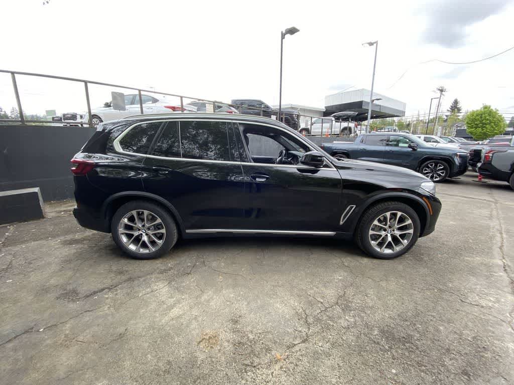 Thumbnail: 2021 BMW X5 - 7