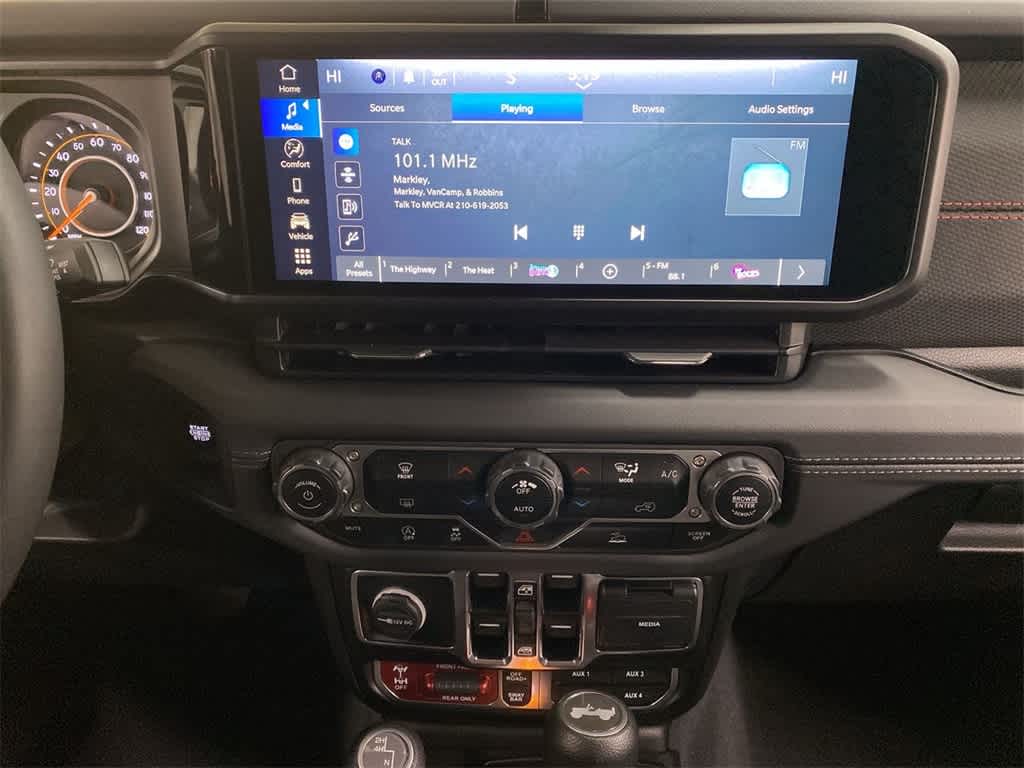 Thumbnail: 2024 Jeep Wrangler - 25