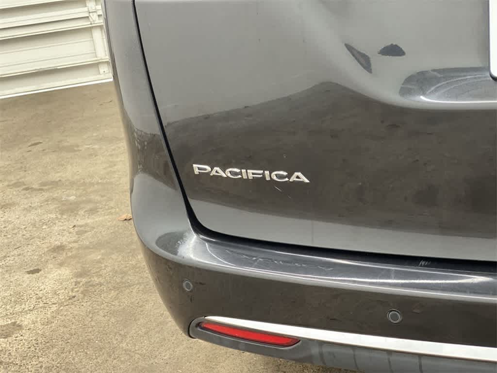 Thumbnail: 2023 Chrysler Pacifica - 10