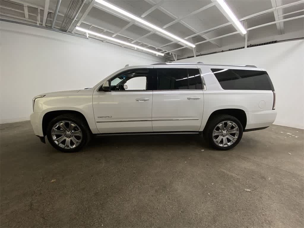 Thumbnail: 2016 GMC Yukon XL - 3