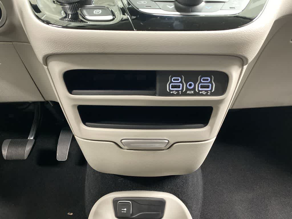 Thumbnail: 2024 Chrysler Pacifica - 28