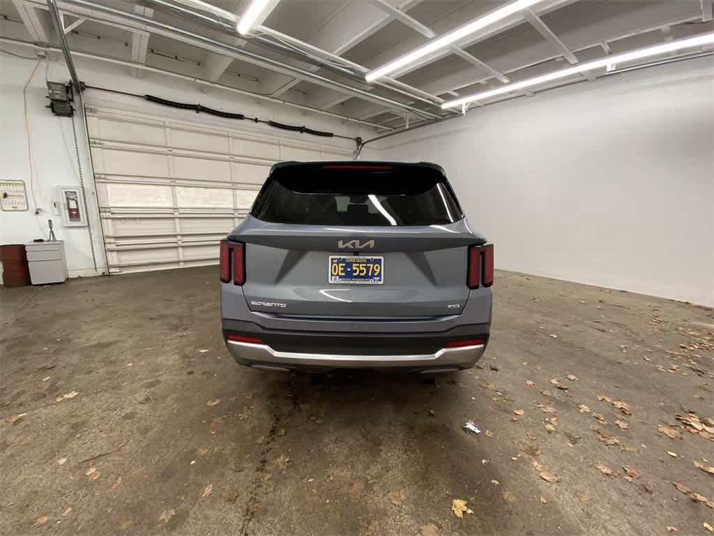 Thumbnail: 2025 Kia Sorento - 5