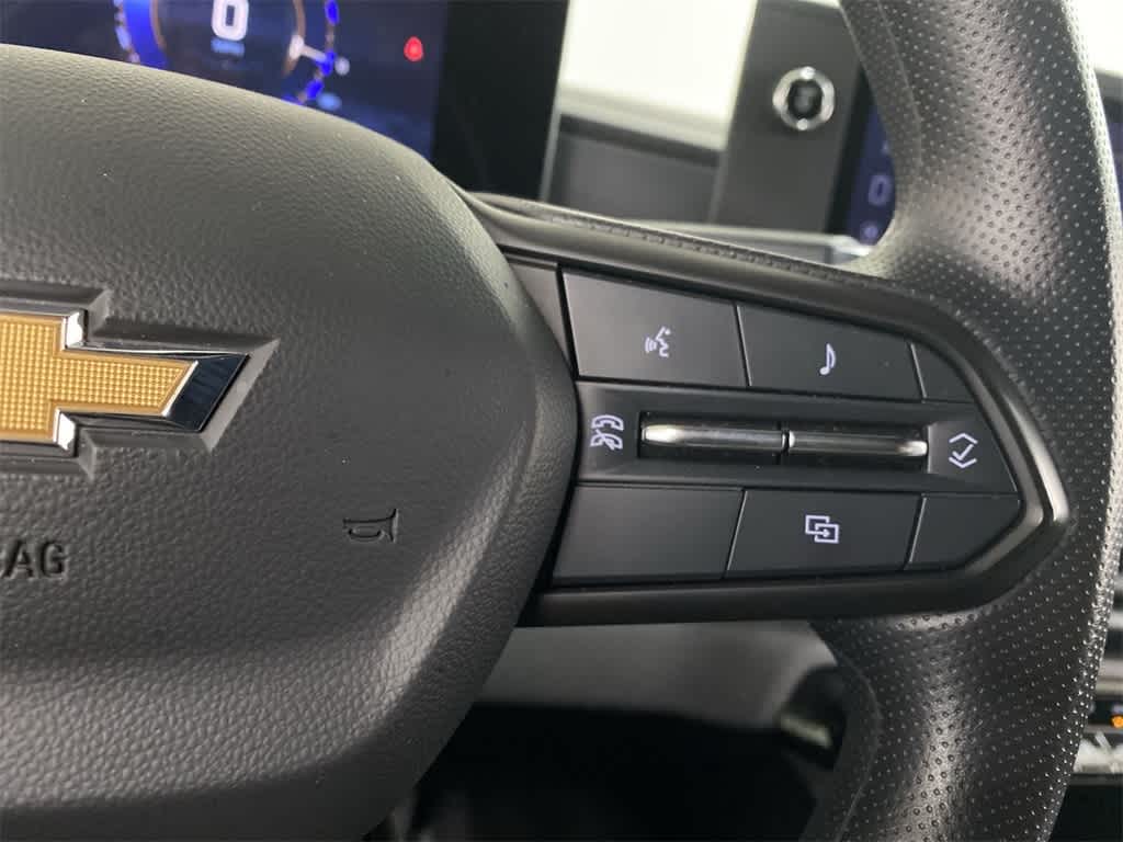 Thumbnail: 2024 Chevrolet Silverado EV - 21