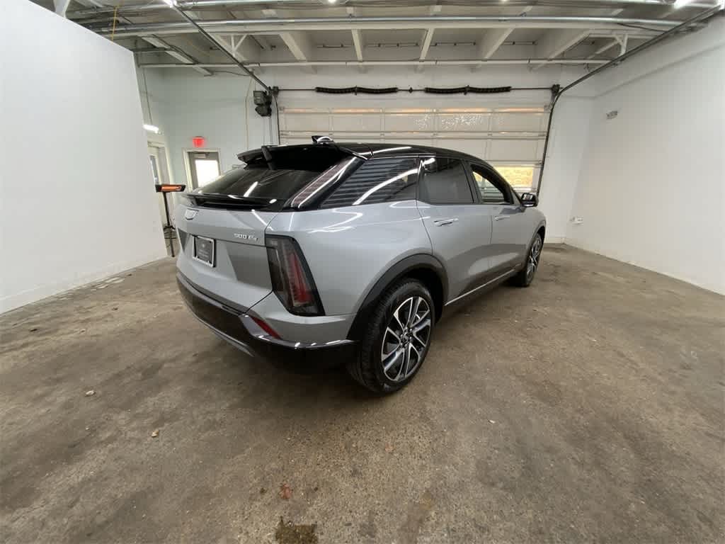 Thumbnail: 2025 Cadillac Optiq - 6