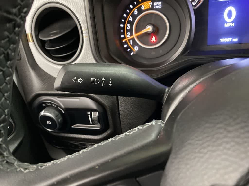 Thumbnail: 2025 Jeep Wrangler - 23