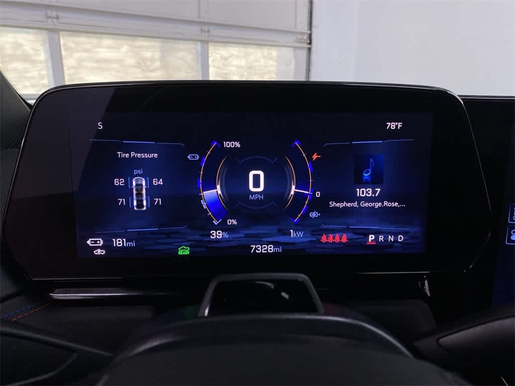 Thumbnail: 2024 Chevrolet Silverado EV - 27