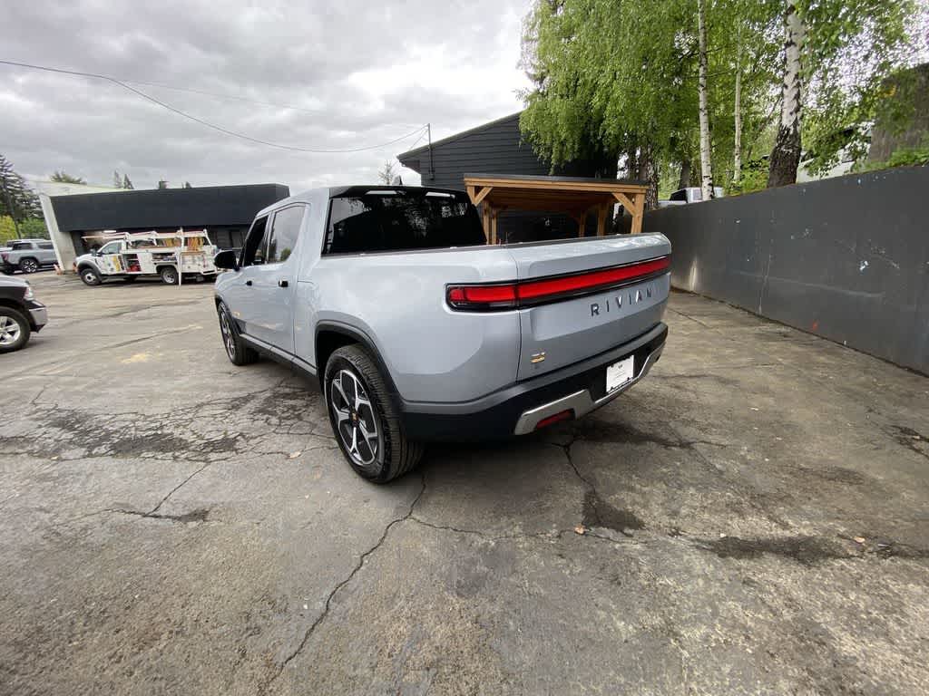 Thumbnail: 2023 Rivian R1T - 4