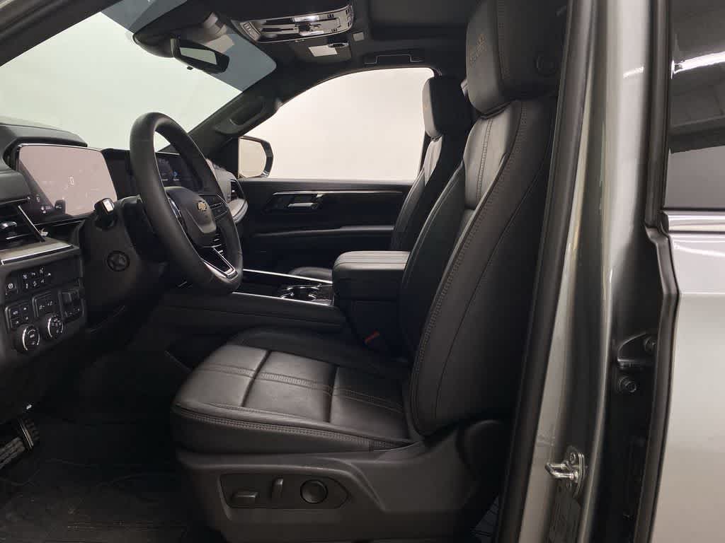 Thumbnail: 2025 Chevrolet Tahoe - 14