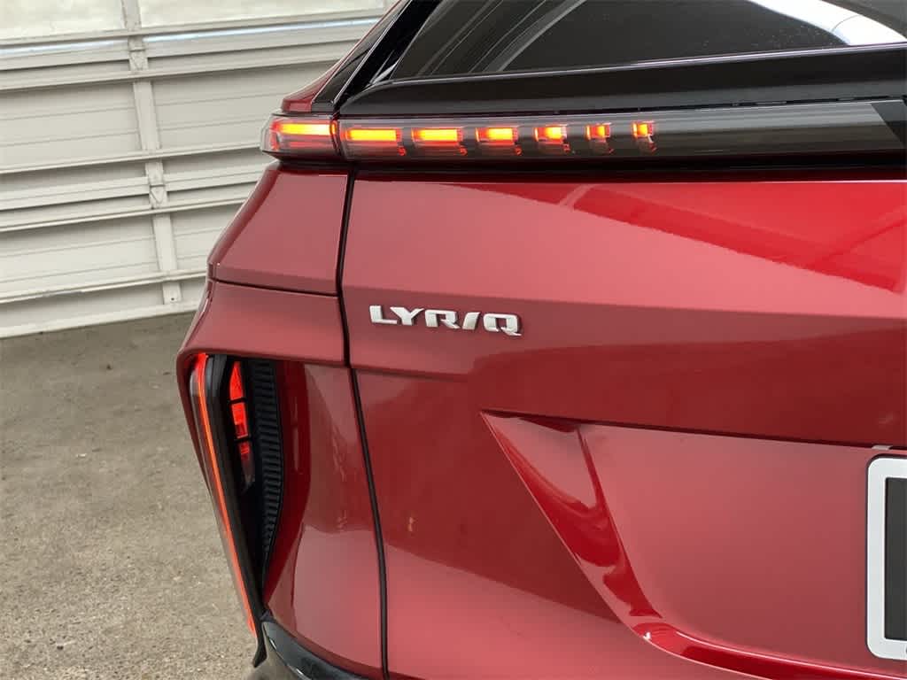 Thumbnail: 2024 Cadillac Lyriq - 10