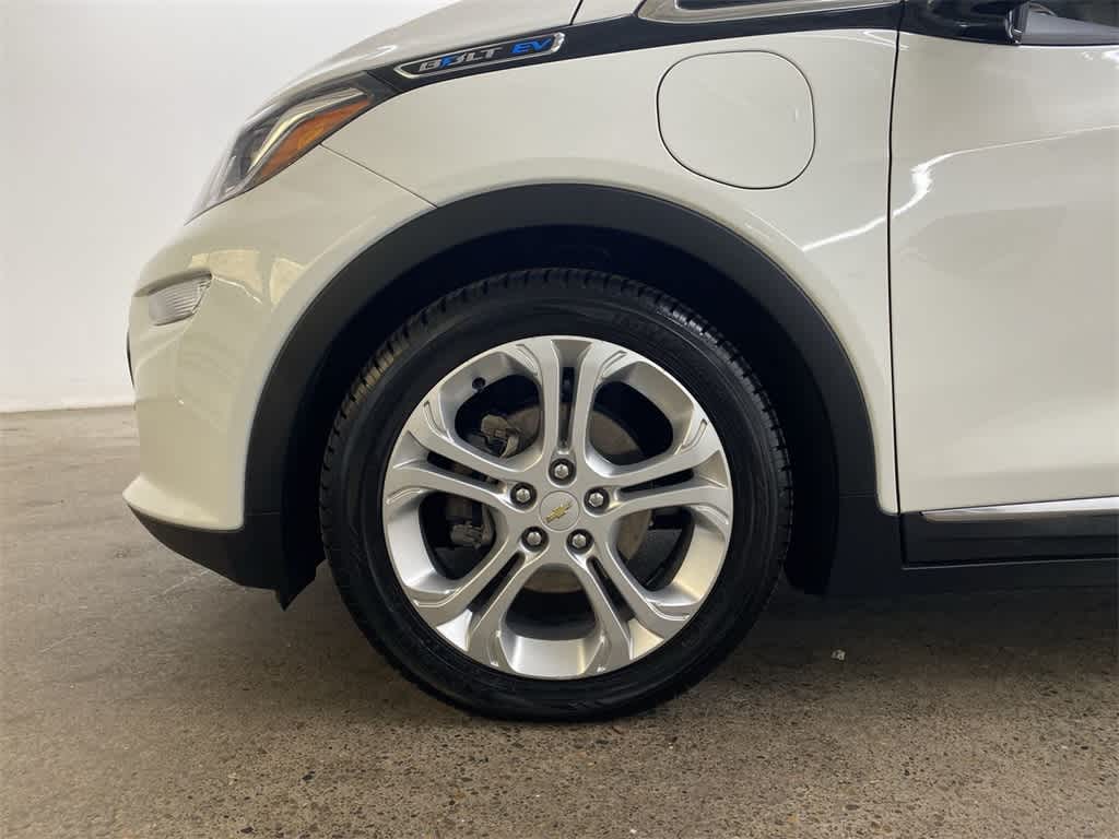 Thumbnail: 2020 Chevrolet Bolt EV - 11
