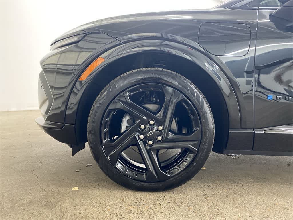 Thumbnail: 2024 Chevrolet Equinox - 12