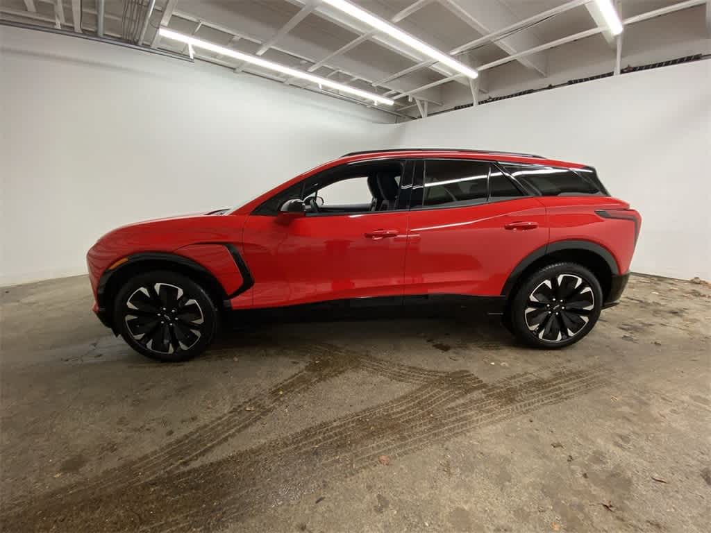 Thumbnail: 2024 Chevrolet Blazer EV - 3