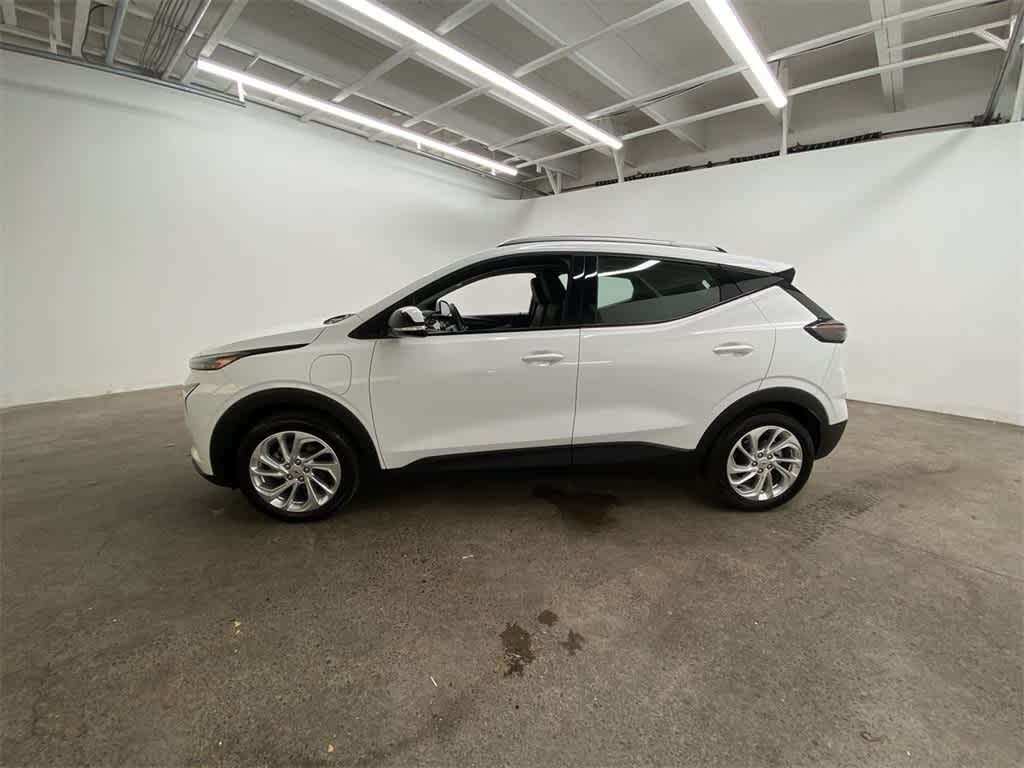 Thumbnail: 2023 Chevrolet Bolt EUV - 3