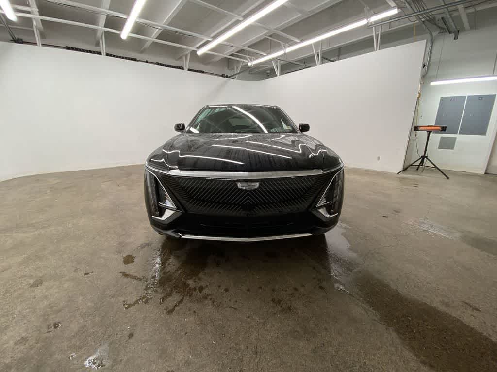 Thumbnail: 2024 Cadillac Lyriq - 9