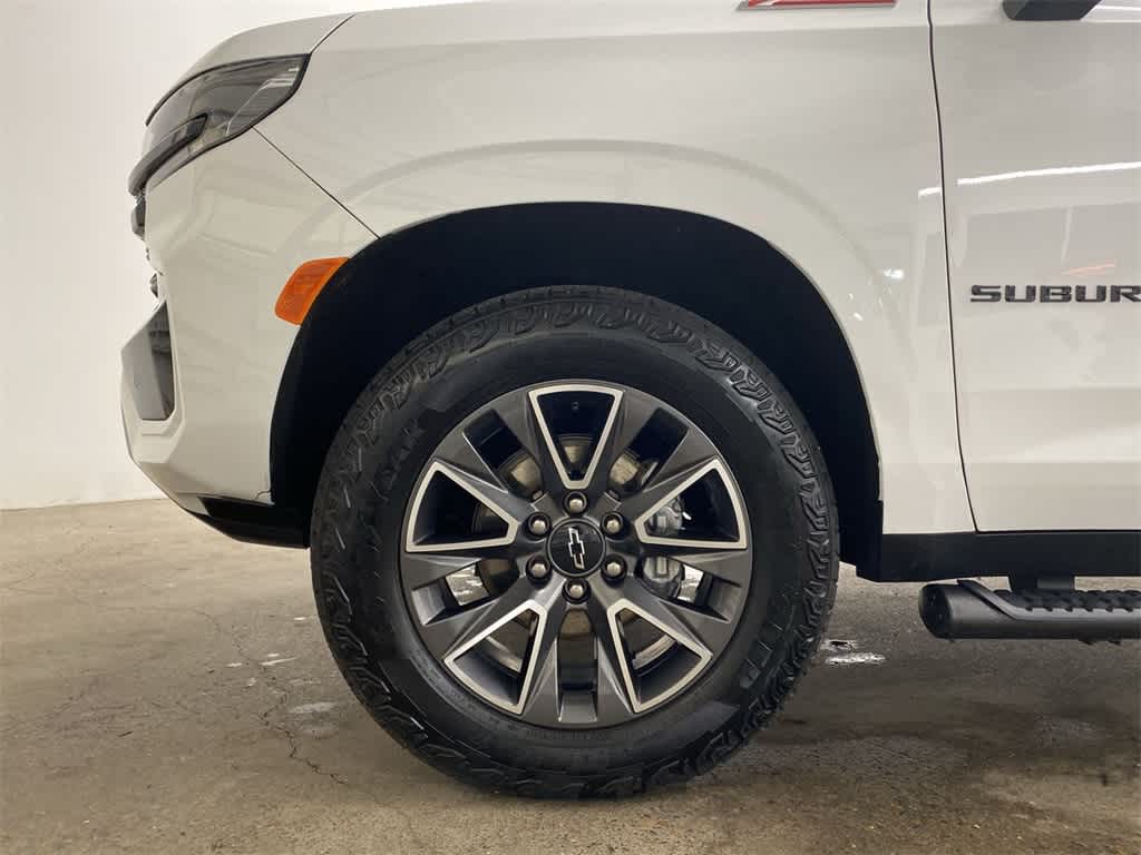 2024 Chevrolet Suburban Z71 12