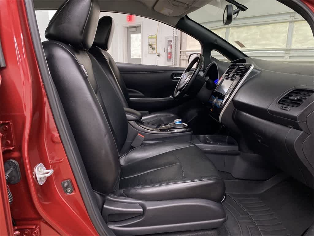 Thumbnail: 2013 Nissan Leaf - 20