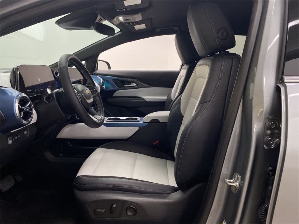 Thumbnail: 2024 Chevrolet Equinox - 14