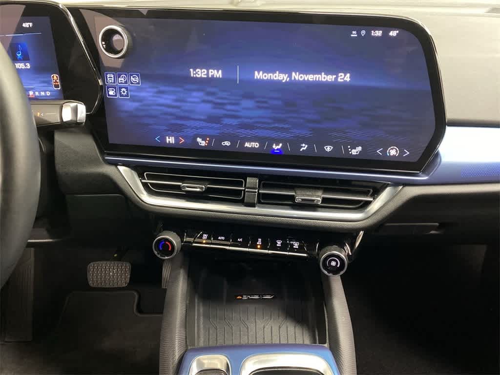 Thumbnail: 2025 Chevrolet Equinox - 23