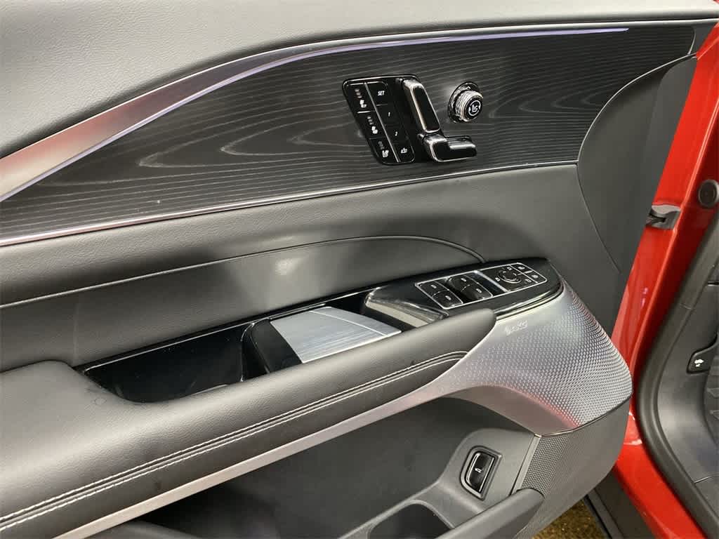 Thumbnail: 2025 Cadillac Lyriq - 16