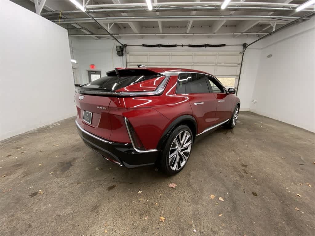 Thumbnail: 2025 Cadillac Lyriq - 6