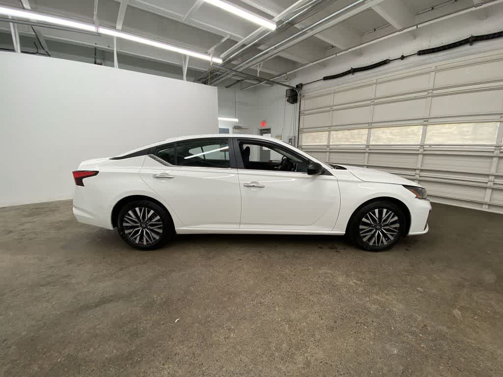 Thumbnail: 2025 Nissan Altima - 7