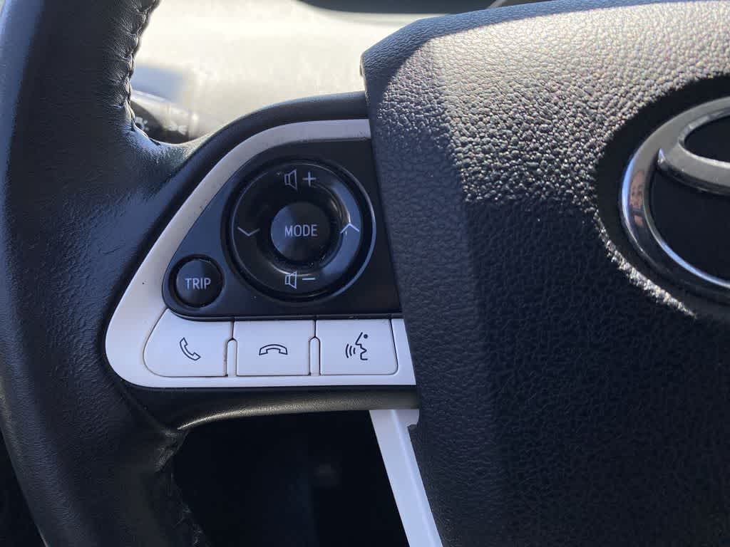 Thumbnail: 2016 Toyota Prius - 21