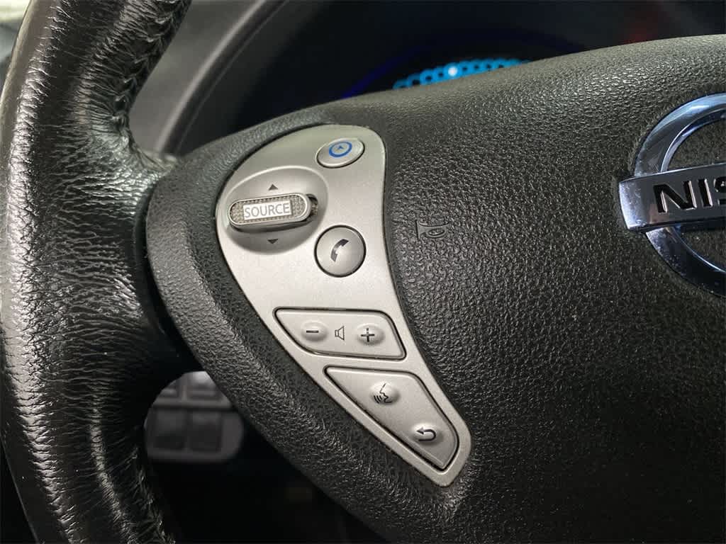 Thumbnail: 2013 Nissan Leaf - 22
