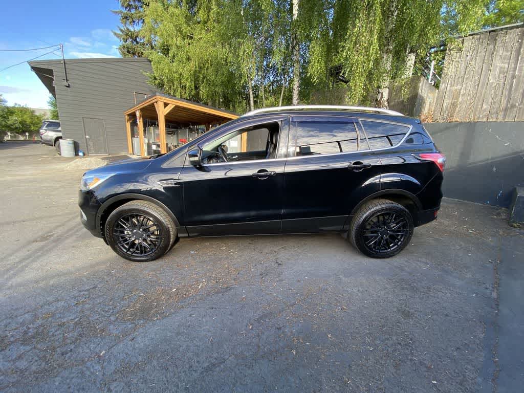 Thumbnail: 2017 Ford Escape - 3