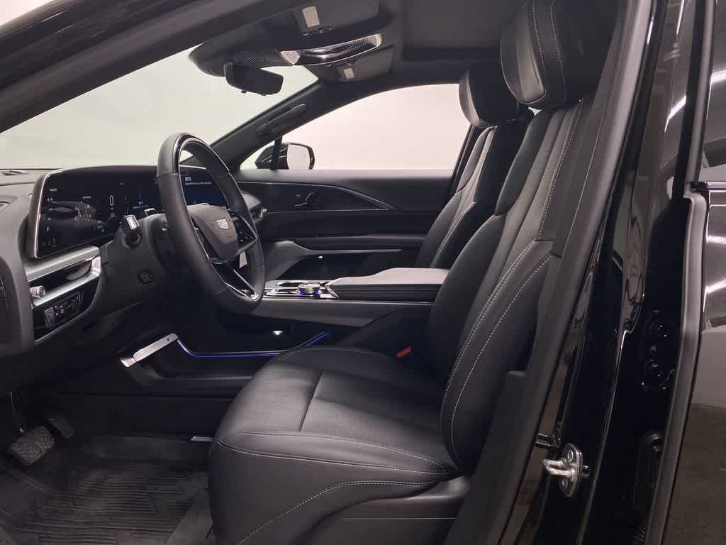 Thumbnail: 2024 Cadillac Lyriq - 14