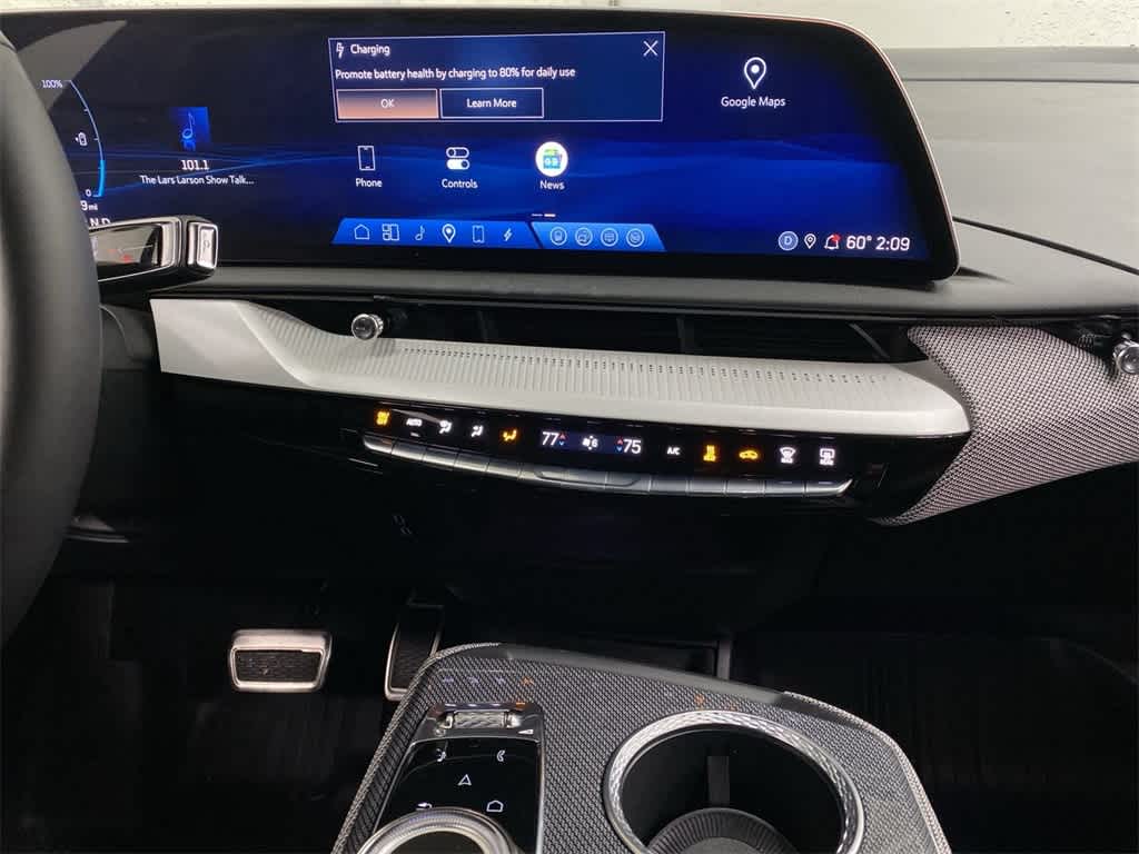 Thumbnail: 2025 Cadillac Optiq - 24