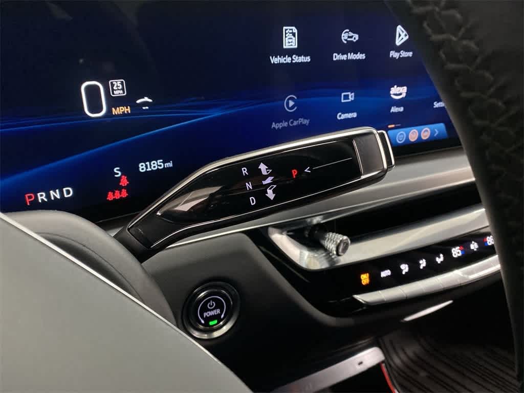 Thumbnail: 2025 Cadillac Lyriq - 26