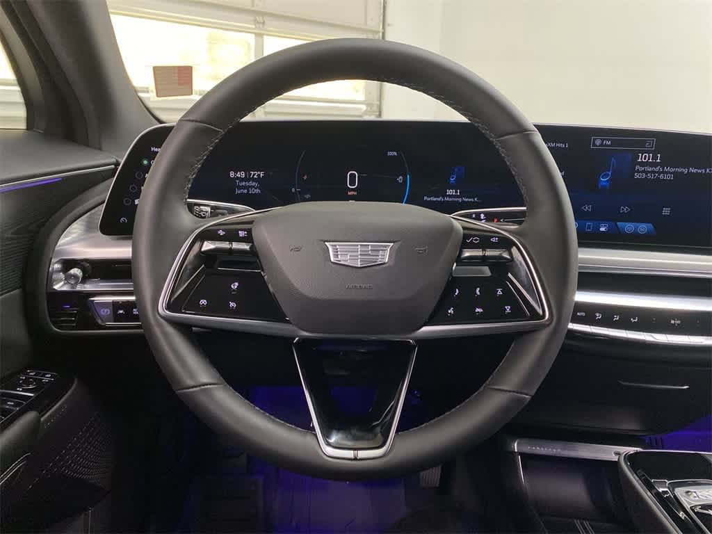 Thumbnail: 2024 Cadillac Lyriq - 21