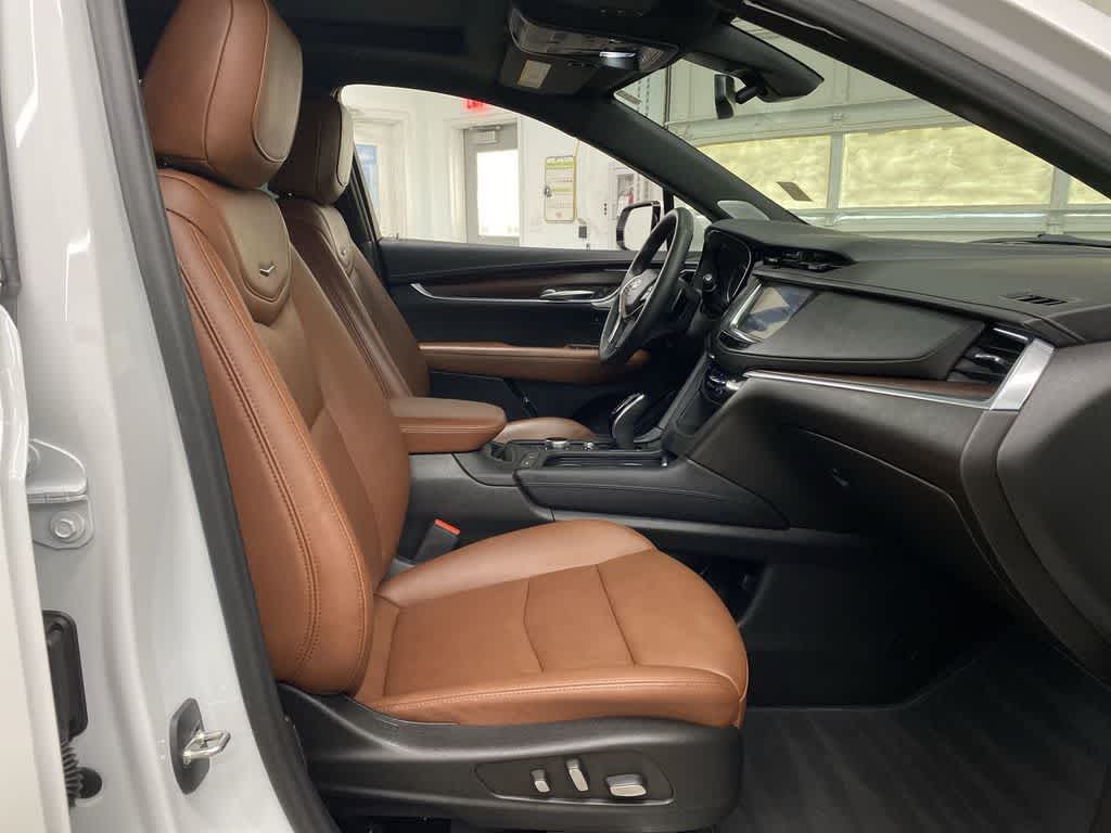 Thumbnail: 2022 Cadillac XT5 - 20