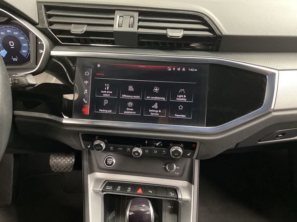 Thumbnail: 2024 Audi Q3 - 25