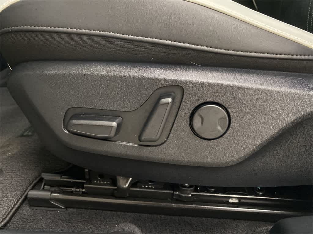 Thumbnail: 2023 Kia EV6 - 15
