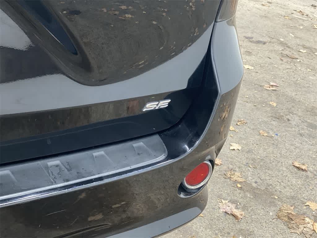 Thumbnail: 2016 Toyota Sienna - 10