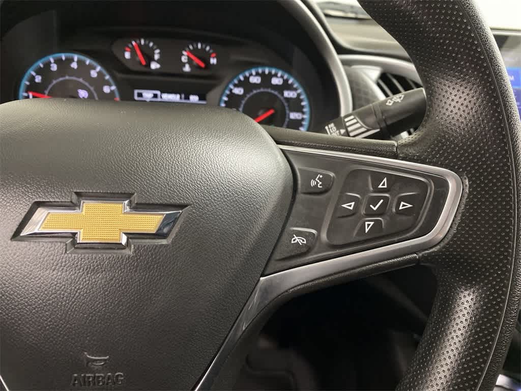 Thumbnail: 2023 Chevrolet Malibu - 21