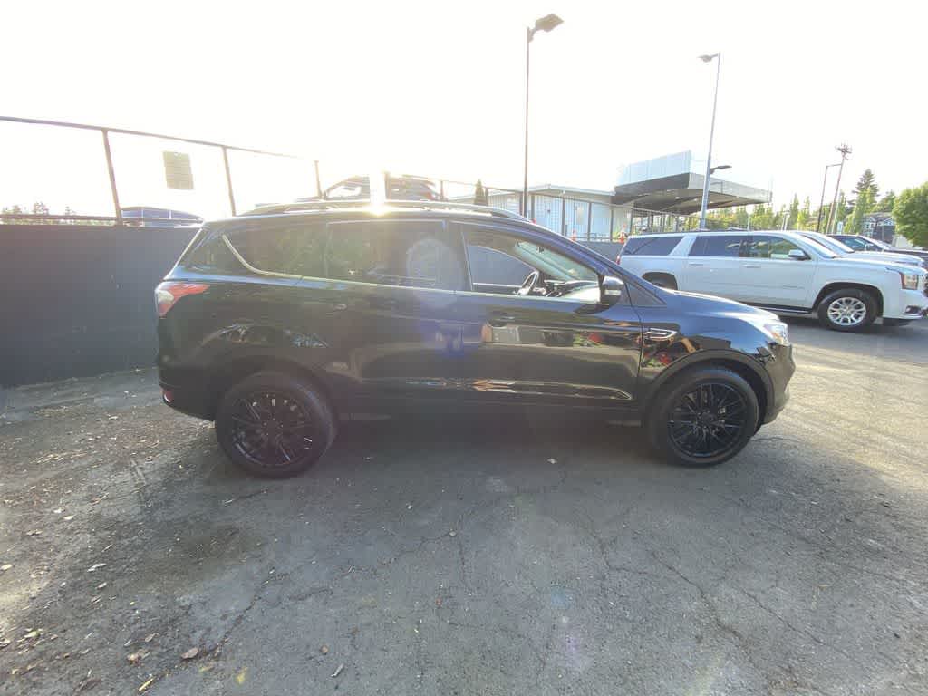 Thumbnail: 2017 Ford Escape - 7