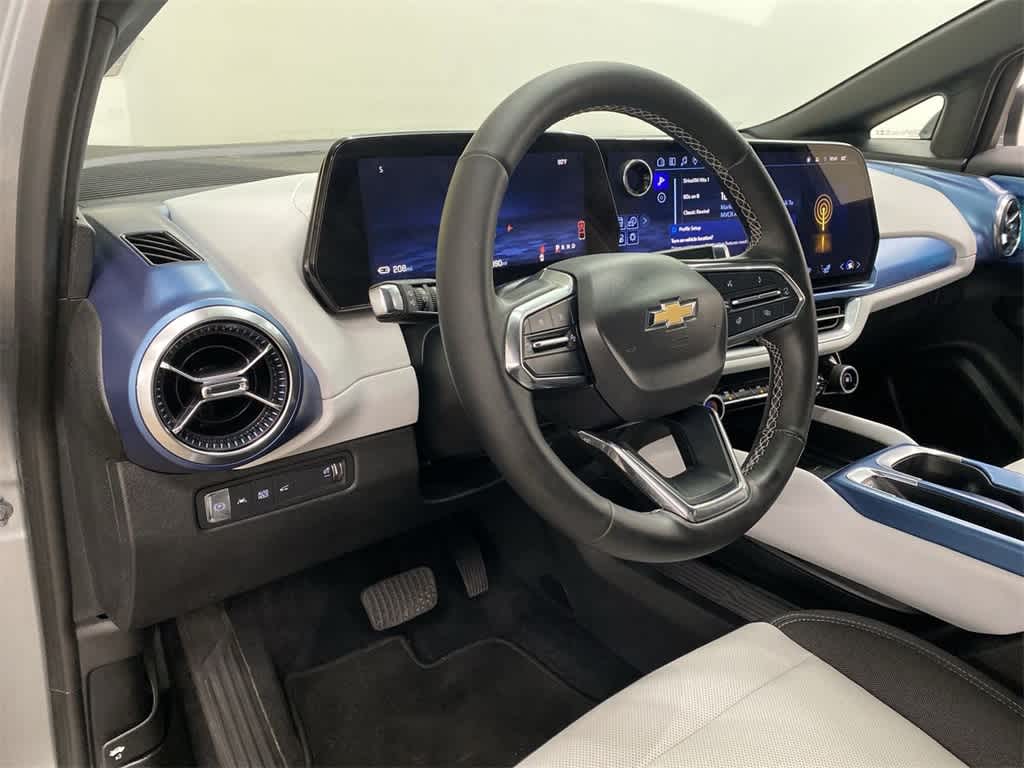 Used 2024 Chevrolet Equinox EV LT with VIN 3GN7DLRR2RS240430 for sale in Medford, OR