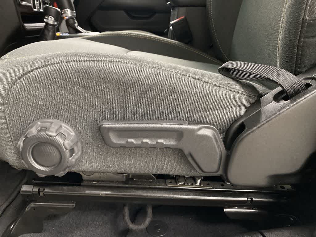 Thumbnail: 2025 Jeep Wrangler - 14