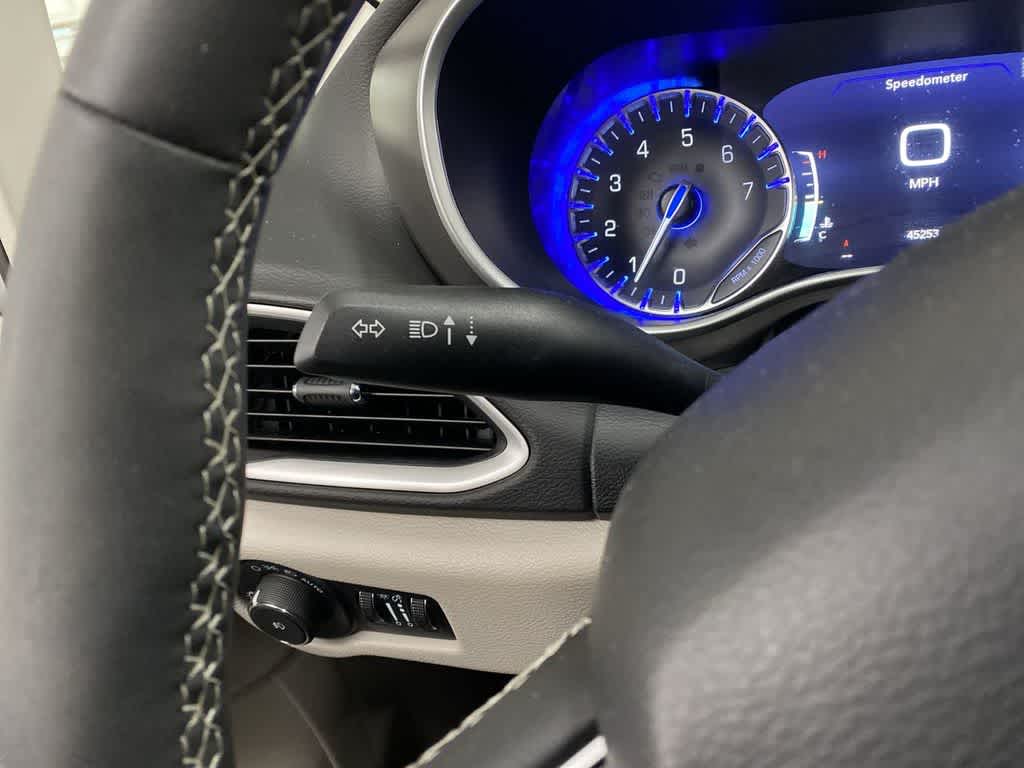 Thumbnail: 2024 Chrysler Pacifica - 23