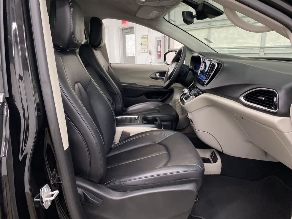 Thumbnail: 2024 Chrysler Pacifica - 19