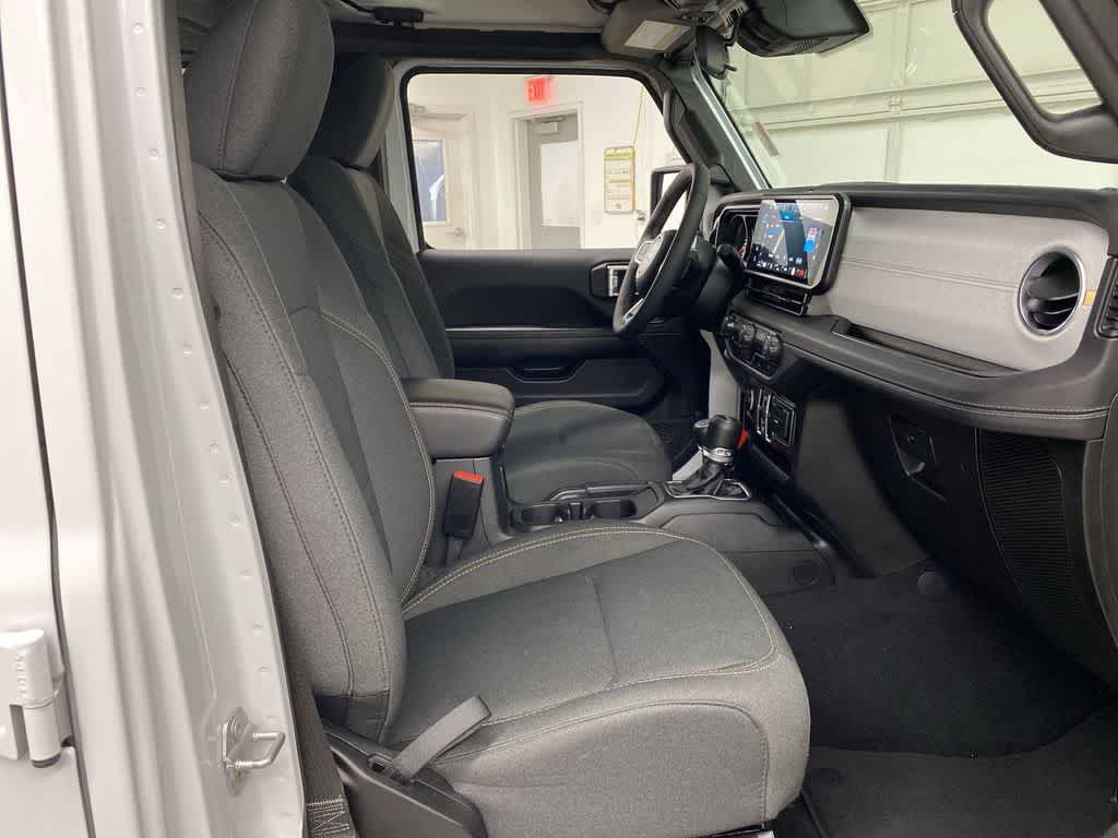 Thumbnail: 2025 Jeep Wrangler - 18